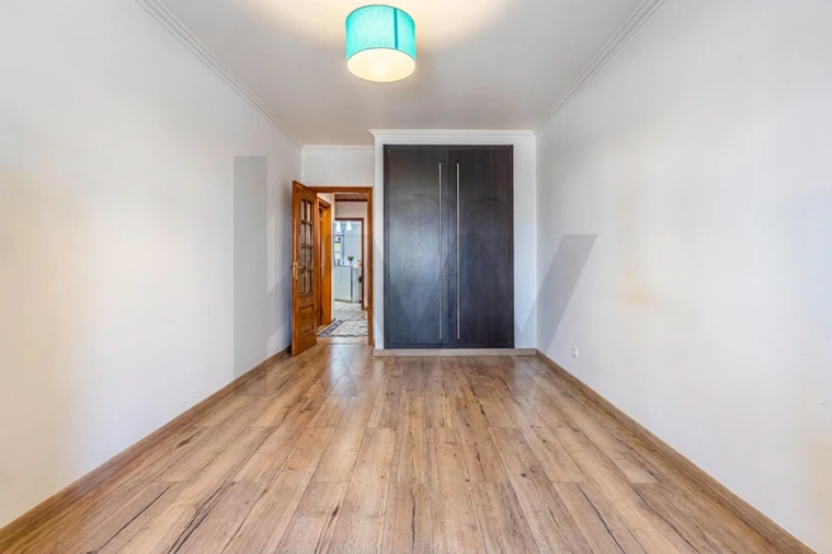 Apartamento T2 para Venda em Queluz e Belas Foto 11