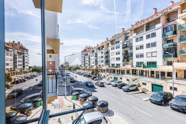 Apartamento T2 para Venda em Queluz e Belas Foto 22