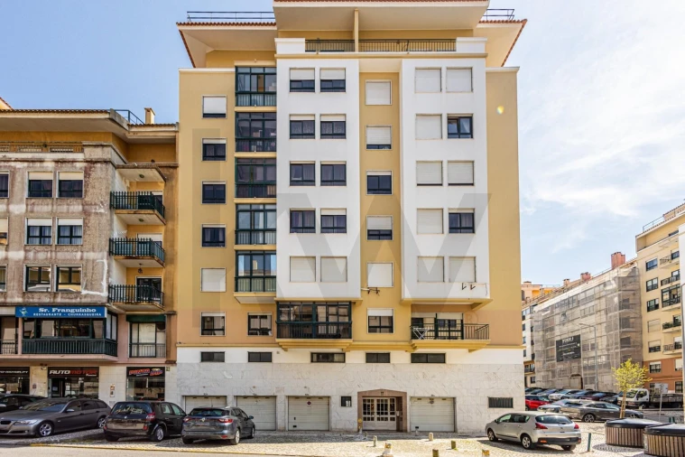 Apartamento T2 para Venda em Queluz e Belas Foto 27
