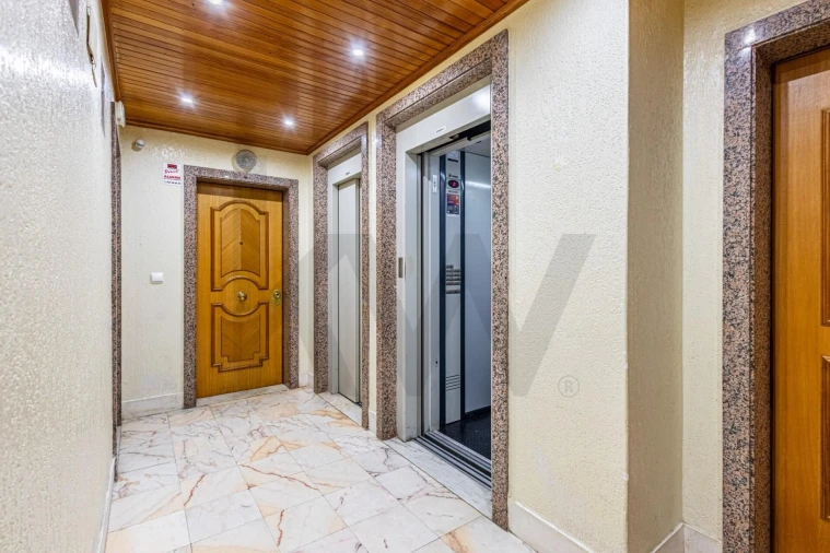 Apartamento T2 para Venda em Queluz e Belas Foto 25