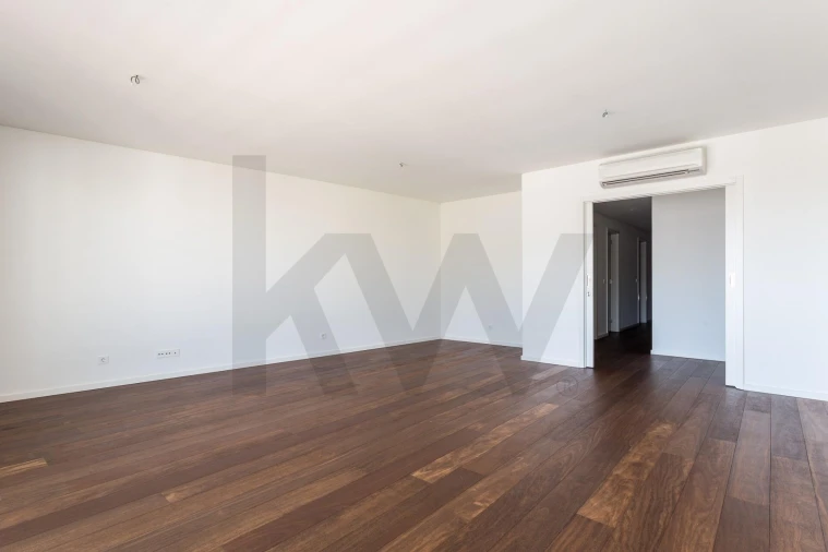 Apartamento T2 para Arrendamento em Avenidas Novas Foto 7