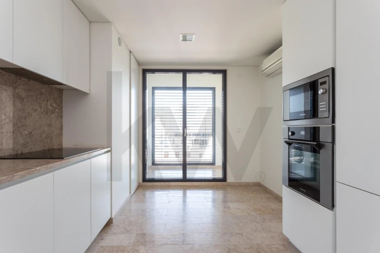 Apartamento T2 para Arrendamento em Avenidas Novas Foto 9