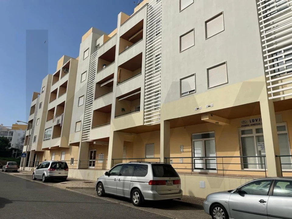 Apartamento T1 para Arrendamento em Armação de Pera Foto 1