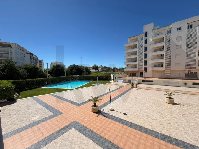 Apartamento T1 para Arrendamento em Armação de Pera Foto 13