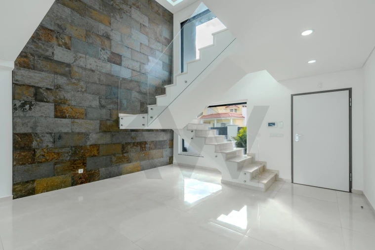 Moradia T4 para Venda em Corroios Foto 21