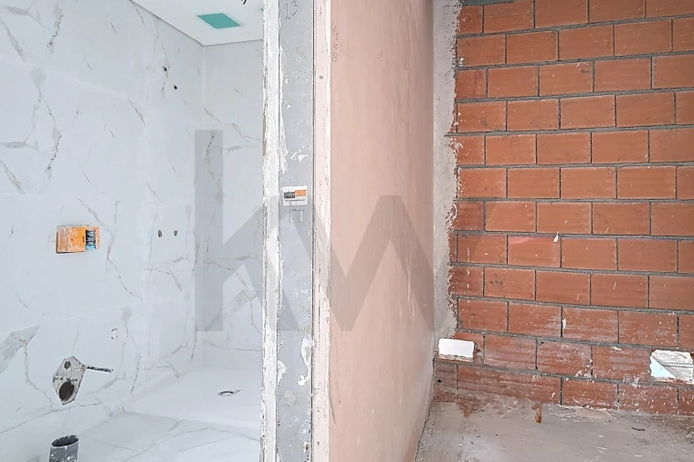 Moradia T4 para Venda em Corroios Foto 16