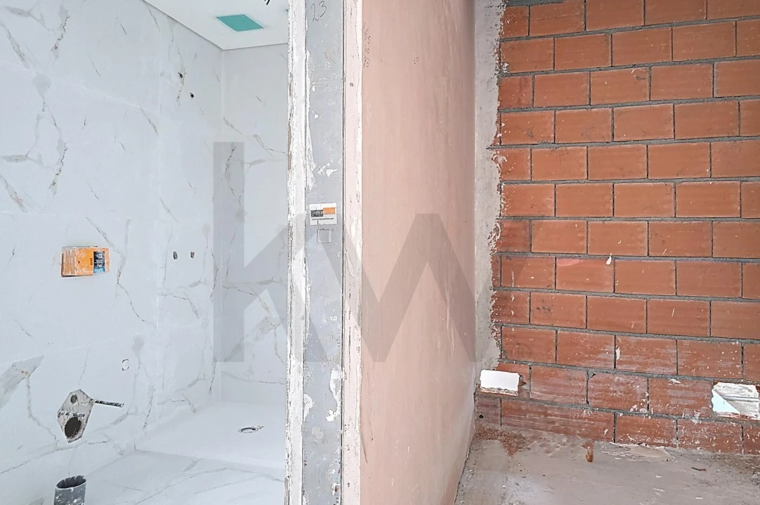 Moradia T4 para Venda em Corroios Foto 16