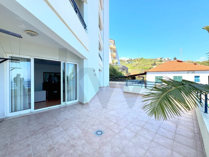 Apartamento T2 para Arrendamento em Caniço Foto 19