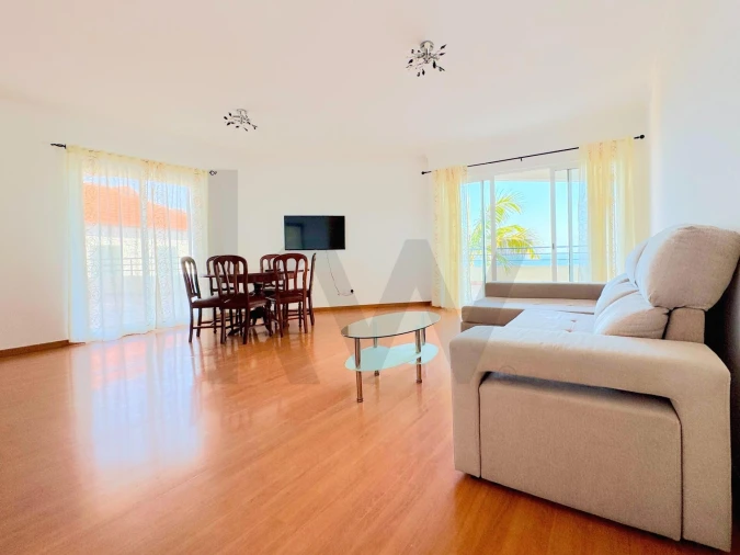 Apartamento T2 para Arrendamento em Caniço Foto 7