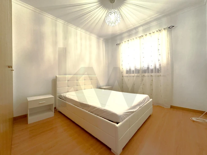 Apartamento T2 para Arrendamento em Caniço Foto 17