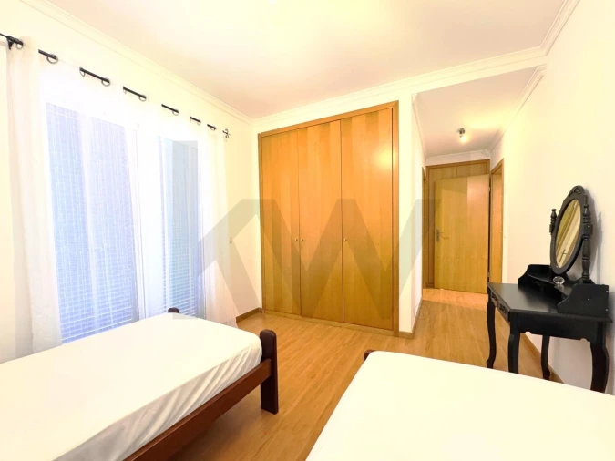 Apartamento T2 para Arrendamento em Caniço Foto 15