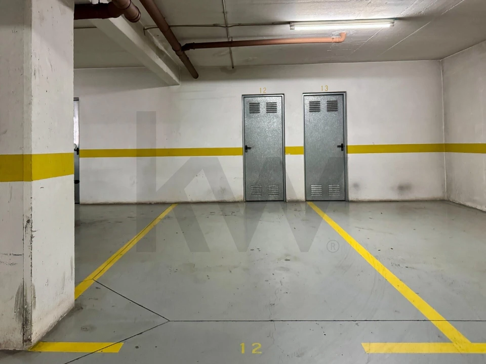 Apartamento T2 para Arrendamento em Caniço Foto 22