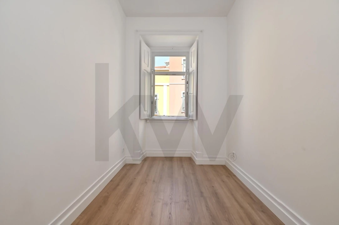 Apartamento T5 para Arrendamento em Santo António Foto 25