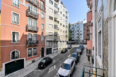 Apartamento T5 para Arrendamento em Santo António