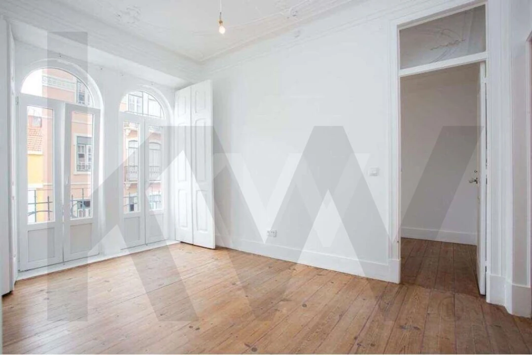 Apartamento T5 para Arrendamento em Santo António Foto 13