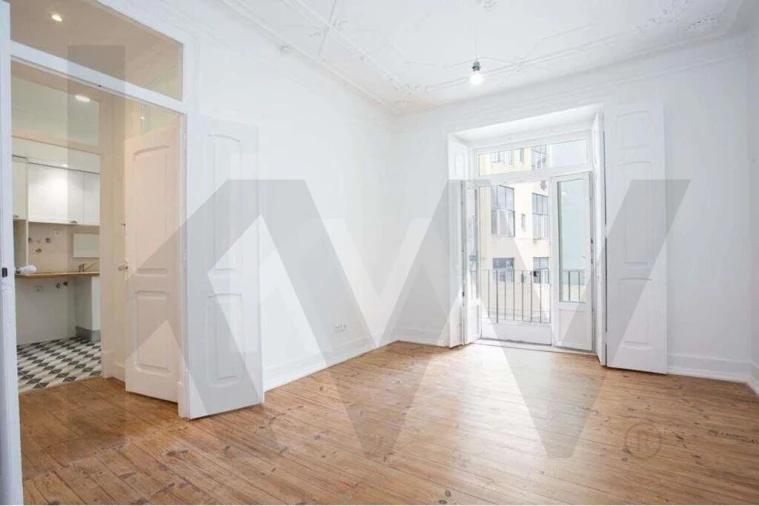 Apartamento T5 para Arrendamento em Santo António Foto 11