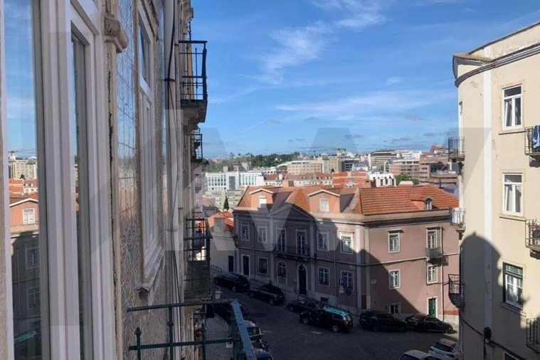 Apartamento T5 para Arrendamento em Santo António Foto 20