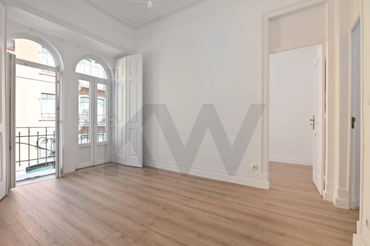 Apartamento T5 para Arrendamento em Santo António Foto 22