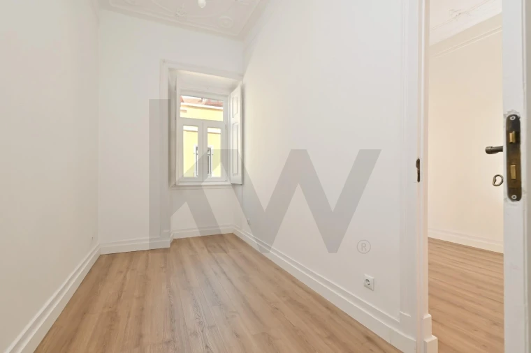 Apartamento T5 para Arrendamento em Santo António Foto 20