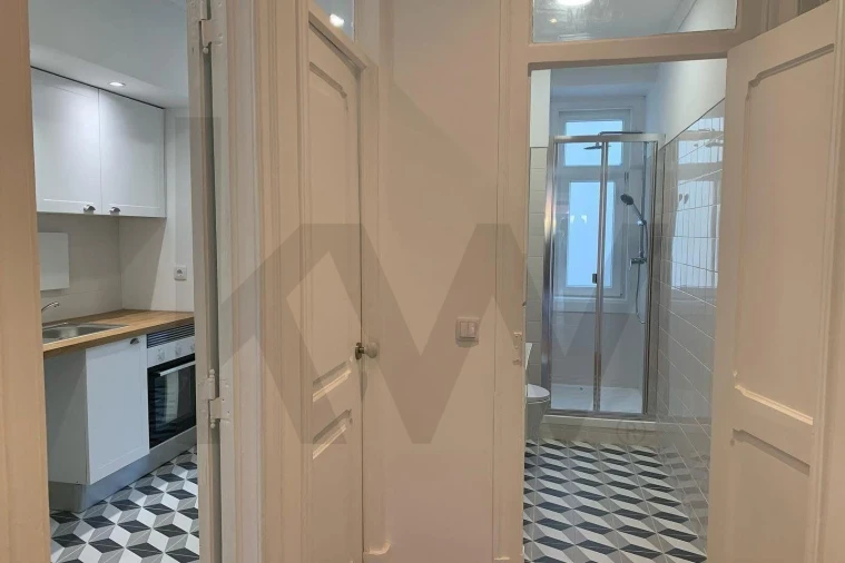 Apartamento T5 para Arrendamento em Santo António Foto 9