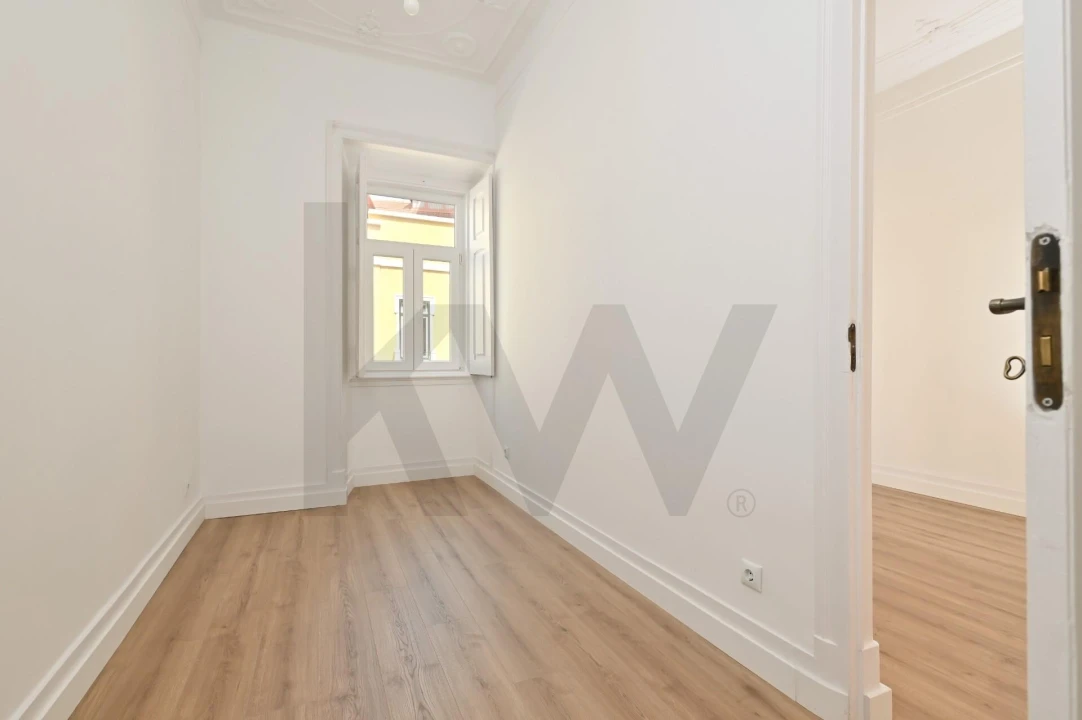 Apartamento T5 para Arrendamento em Santo António Foto 20