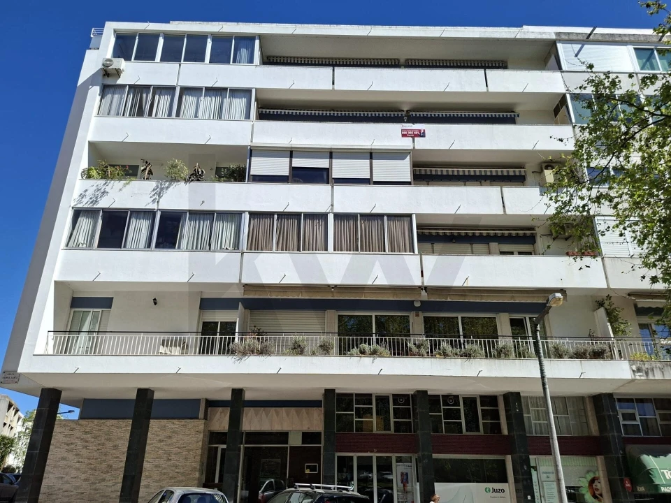 Apartamento T5 para Venda em Lumiar Foto 2