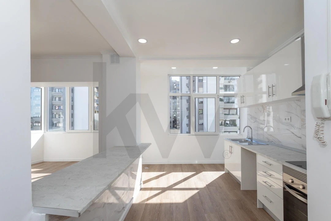 Apartamento T3 para Venda em Águas Livres Foto 1