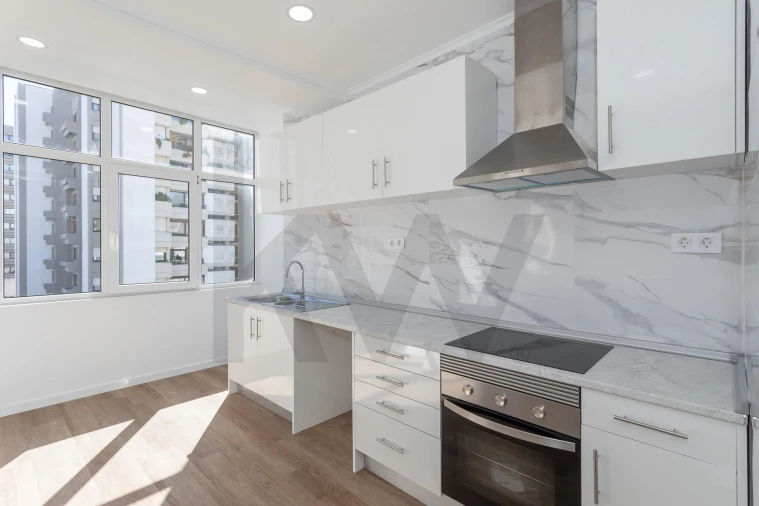 Apartamento T3 para Venda em Águas Livres Foto 3