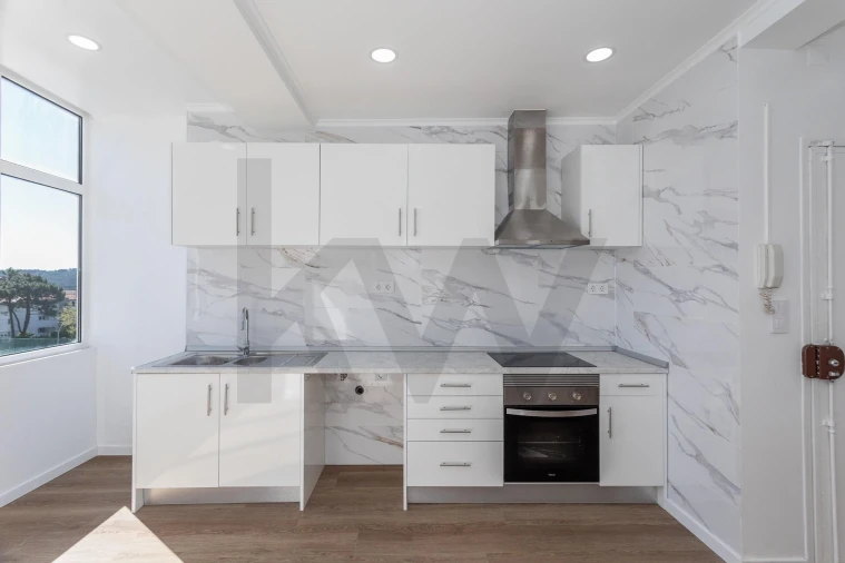 Apartamento T3 para Venda em Águas Livres Foto 5