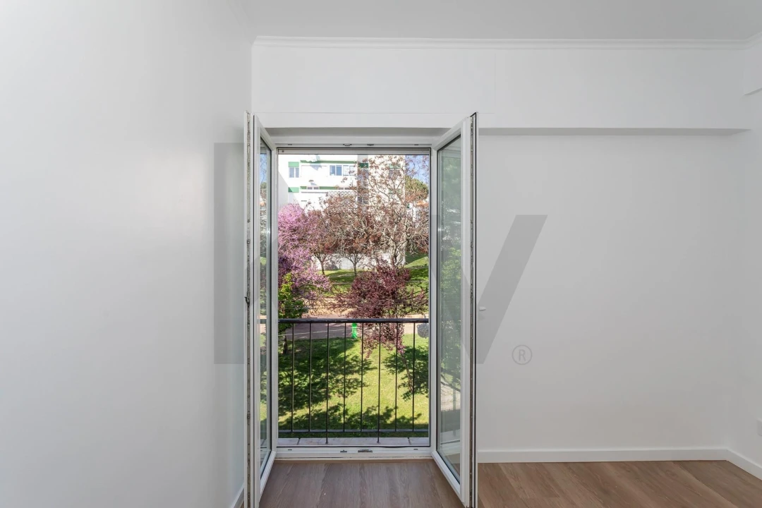 Apartamento T3 para Venda em Águas Livres Foto 31