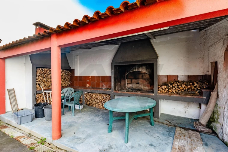 Quinta T2 para Venda em Silveira Foto 15