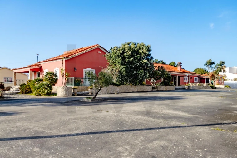 Quinta T2 para Venda em Silveira Foto 3