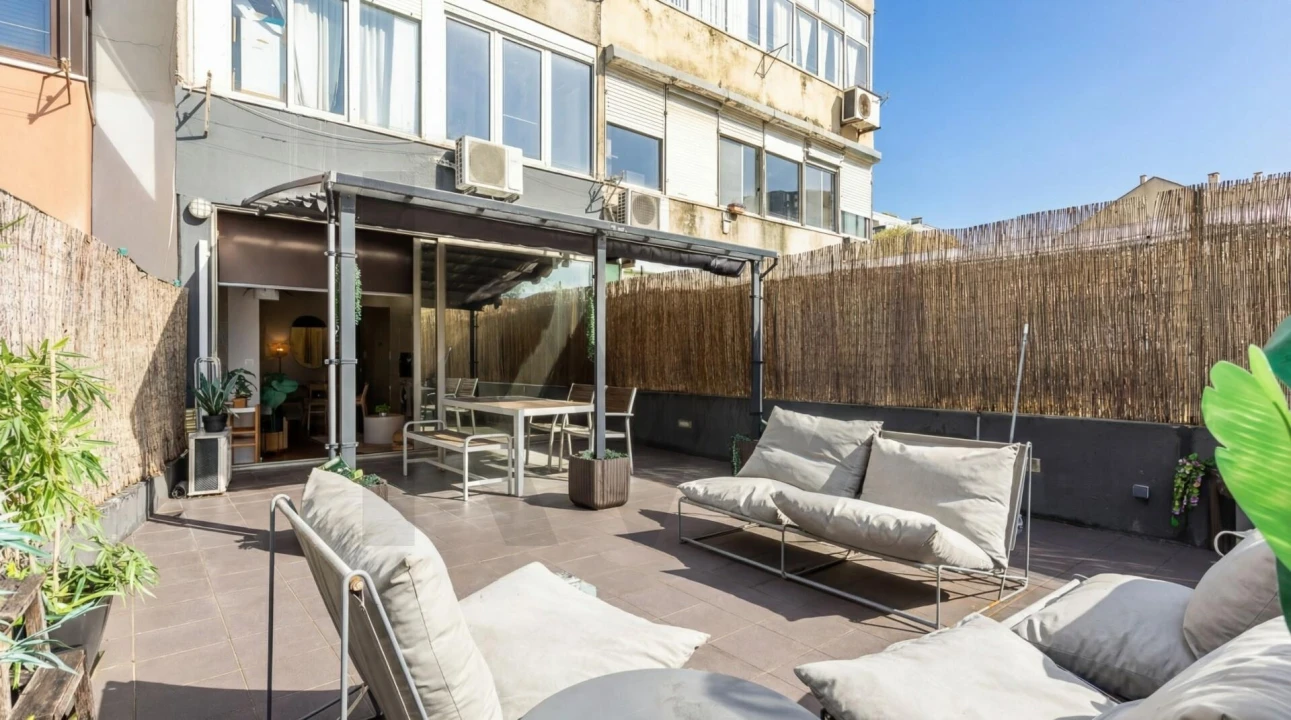 Apartamento T2 para Venda em Arroios Foto 2