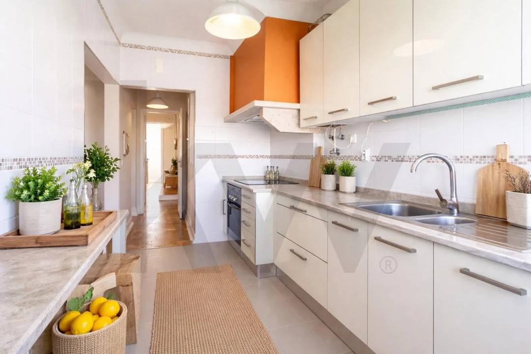 Apartamento T3 para Venda em Beato Foto 3