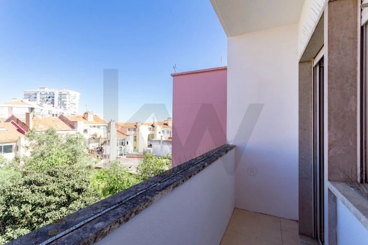 Apartamento T3 para Venda em Beato Foto 27