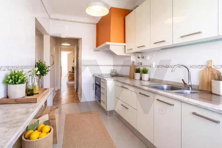 Apartamento T3 para Venda em Beato Foto 3