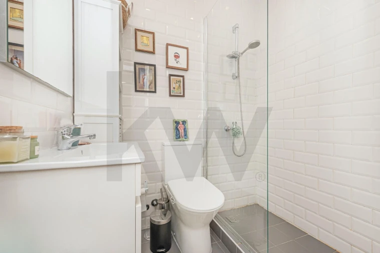 Apartamento T2 para Venda em Ajuda Foto 15