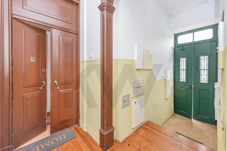 Apartamento T2 para Venda em Ajuda Foto 2