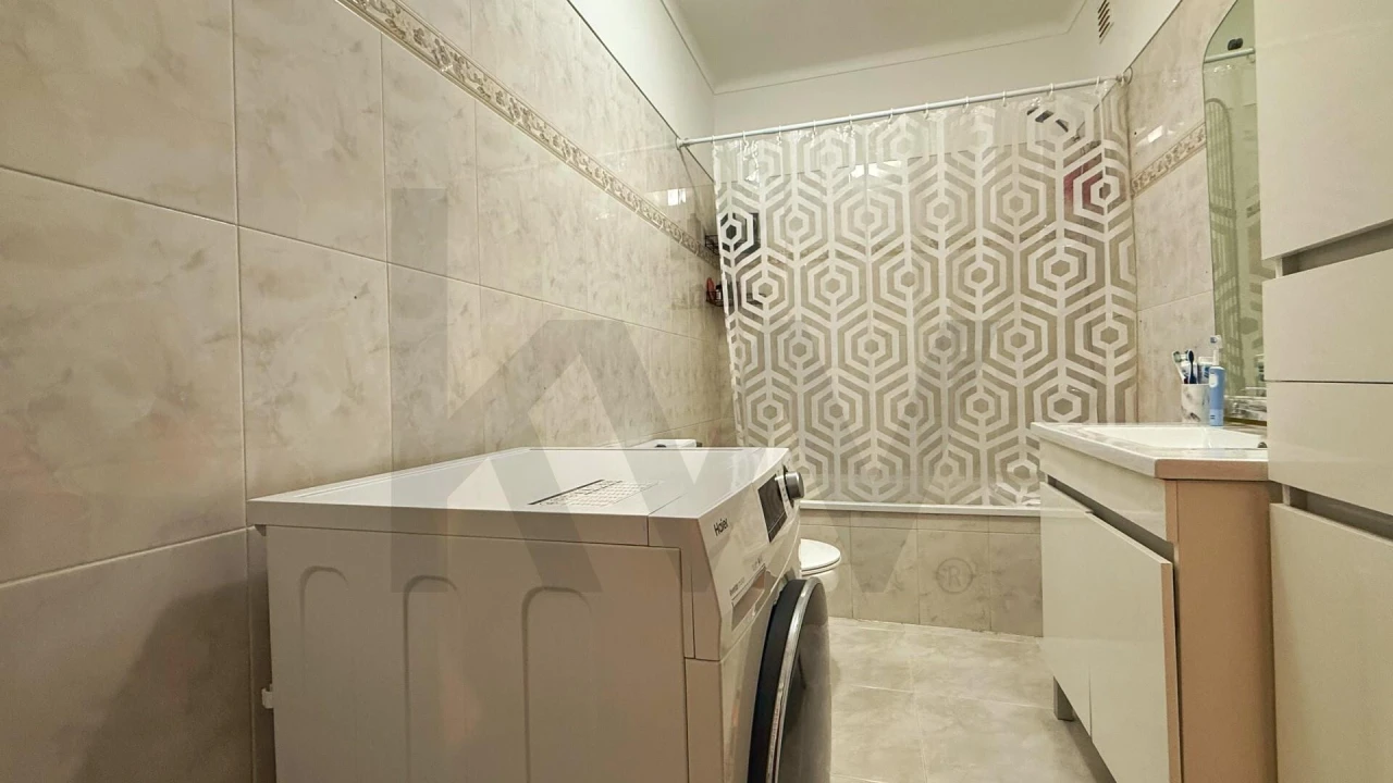 Apartamento T2 para Venda em Quinta do Conde Foto 19