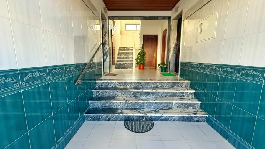 Apartamento T2 para Venda em Quinta do Conde Foto 2