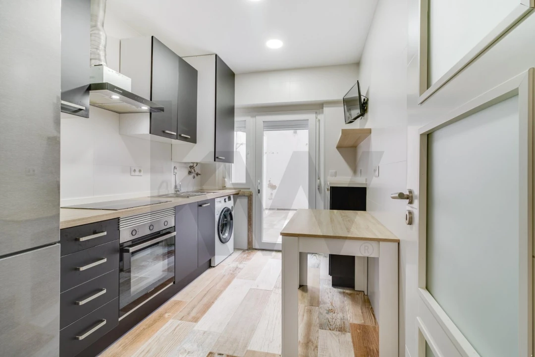 Apartamento T2 para Venda em Pontinha e Famões Foto 9