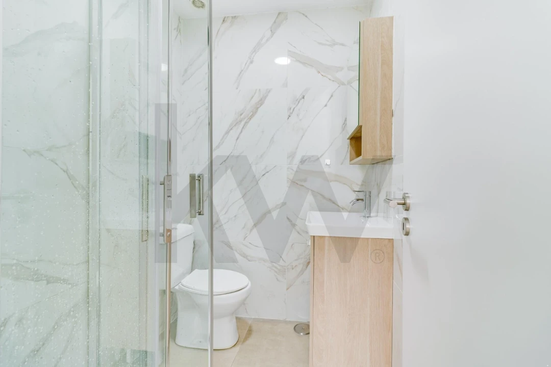 Apartamento T2 para Venda em Pontinha e Famões Foto 15