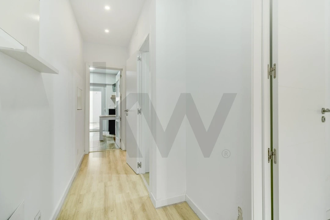 Apartamento T2 para Venda em Pontinha e Famões Foto 3