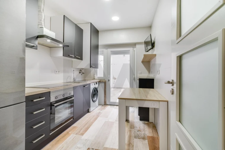 Apartamento T2 para Venda em Pontinha e Famões Foto 9