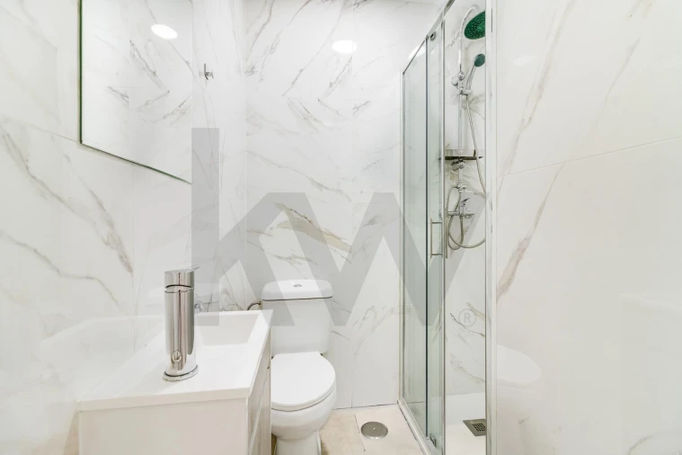 Apartamento T2 para Venda em Pontinha e Famões Foto 19