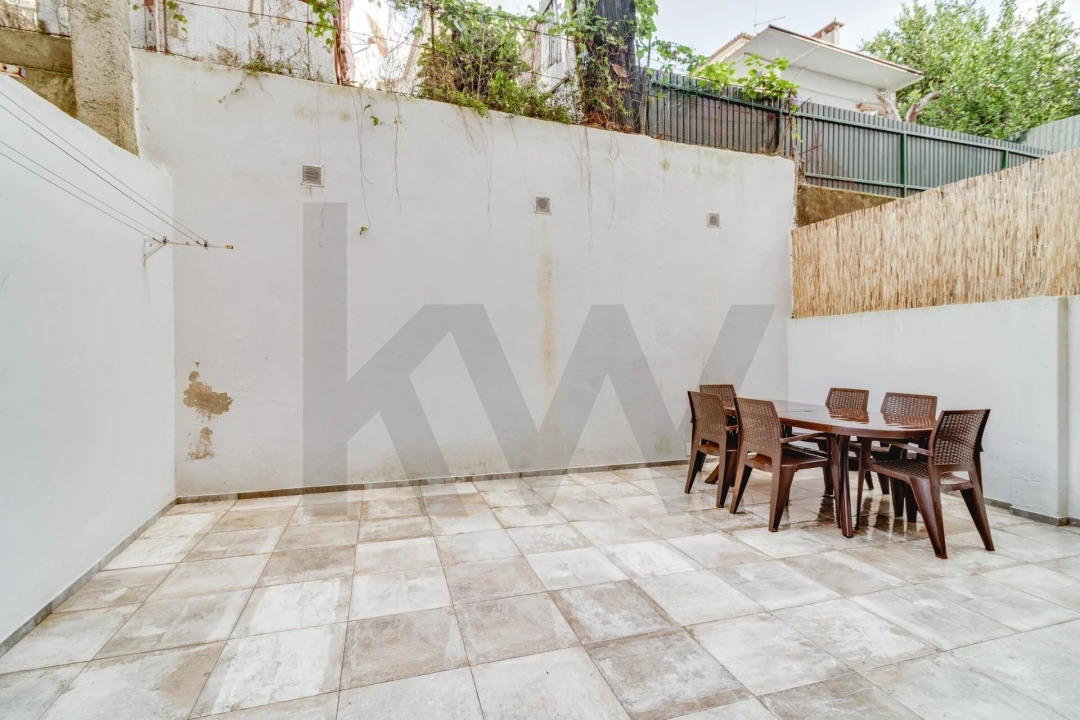 Apartamento T2 para Venda em Pontinha e Famões Foto 11