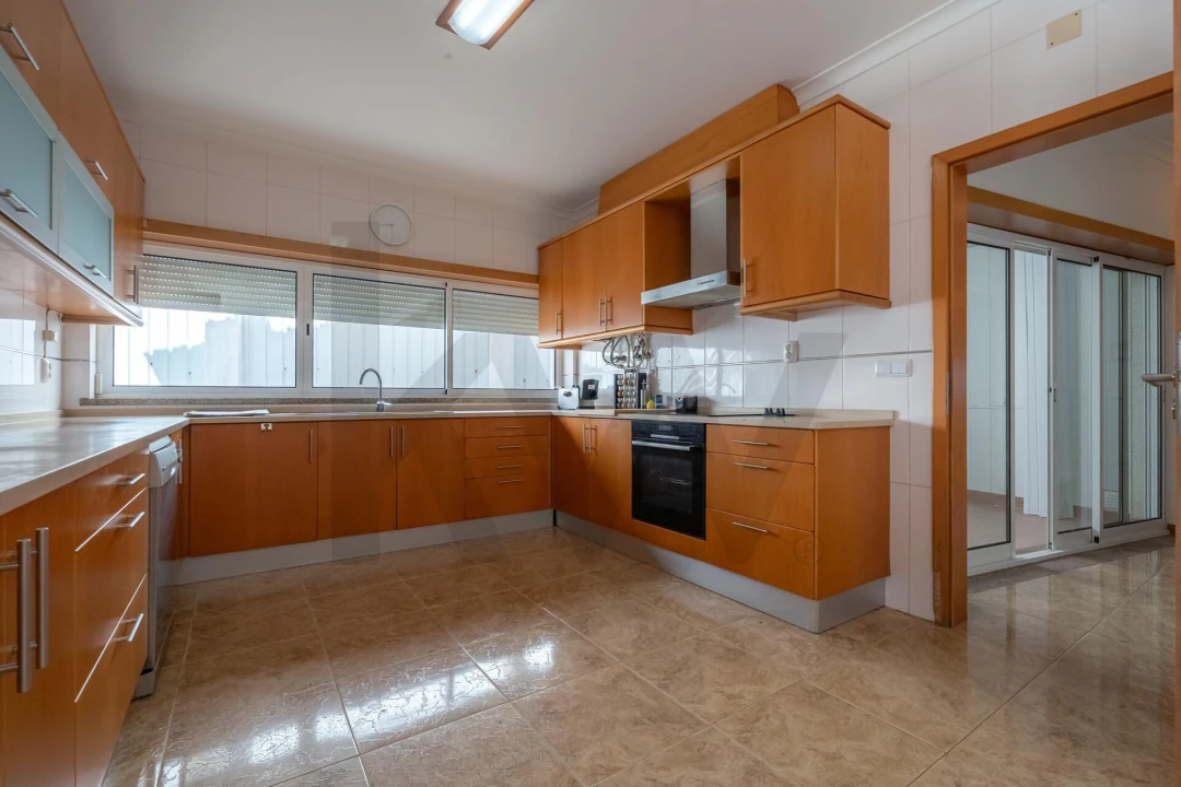 Moradia T5 para Venda em Eiras e São Paulo de Frades Foto 6