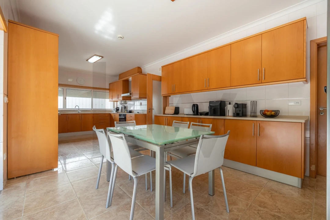 Moradia T5 para Venda em Eiras e São Paulo de Frades Foto 7