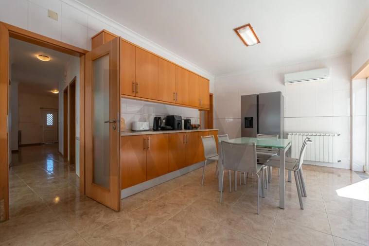 Moradia T5 para Venda em Eiras e São Paulo de Frades Foto 5