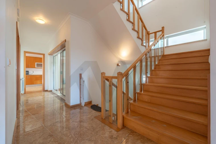 Moradia T5 para Venda em Eiras e São Paulo de Frades Foto 11